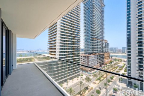 Квартира с 2 спальнями в EMAAR Beachfront, ОАЭ №194465 4