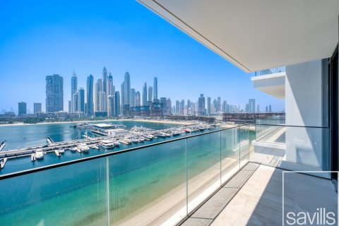 Квартира с 3 спальнями в EMAAR Beachfront, ОАЭ №194469