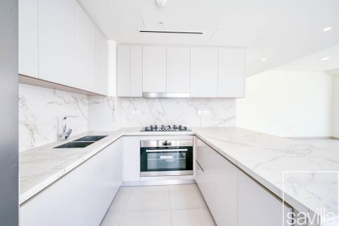 Квартира с 3 спальнями в EMAAR Beachfront, ОАЭ №194469 15