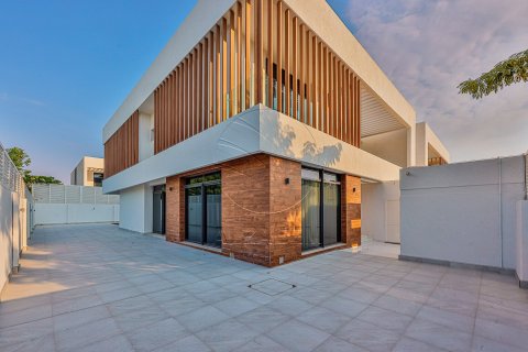 5 bedrooms Villa No. 127779 12