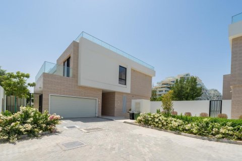 6 bedrooms Villa in Al Barari Villas, UAE No. 102871 2
