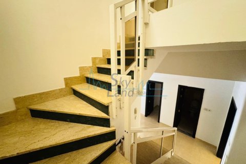 4 غرف نوم فيلا  رقم 125624 8