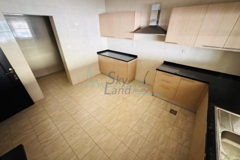 4 غرف نوم فيلا  رقم 125624 11