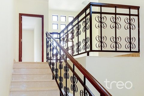 4 bedrooms Townhouse in Mudon, UAE No. 188118 11
