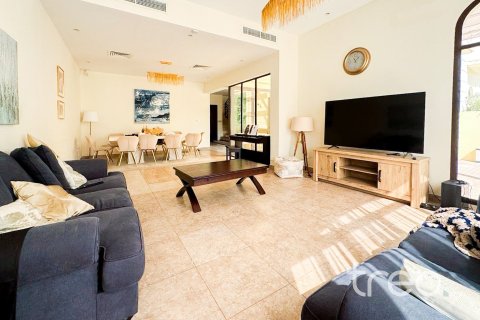 4 bedrooms Townhouse in Mudon, UAE No. 188118 5