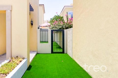 3 bedrooms Villa in Dubai, UAE No. 188123 23
