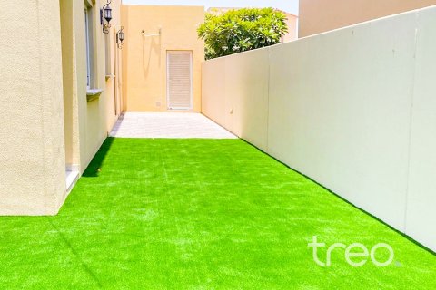 3 bedrooms Villa in Dubai, UAE No. 188123 22
