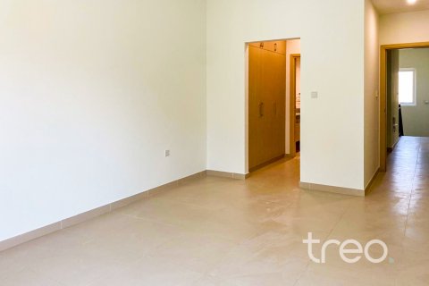 3 bedrooms Villa in Dubai, UAE No. 188123 9