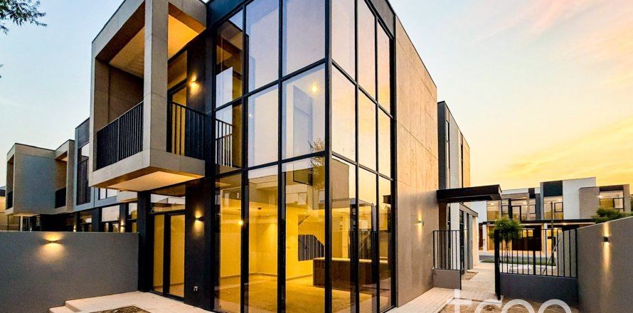 4 bedrooms Villa in Mudon, UAE No. 188121