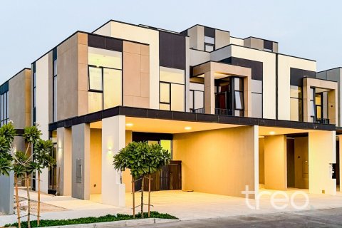 4 bedrooms Villa in Mudon, UAE No. 188120