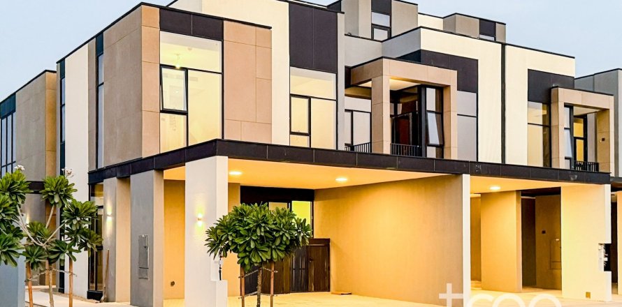 4 bedrooms Villa in Mudon, UAE No. 188120