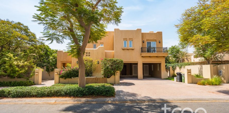 Villa de 5 dormitorios en Arabian Ranches, UAE No. 183146