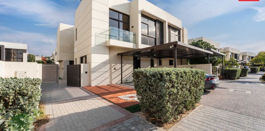 Таунхаус с 3 спальнями в Дубай, ОАЭ №141616