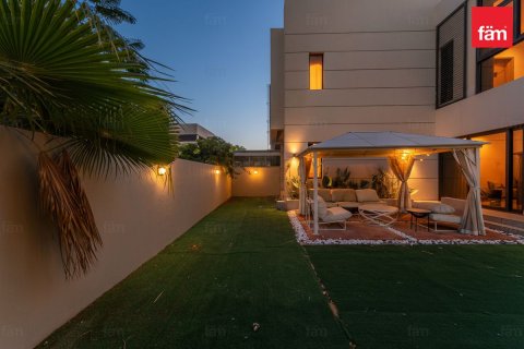 Таунхаус с 3 спальнями в Дубай, ОАЭ №141616 7