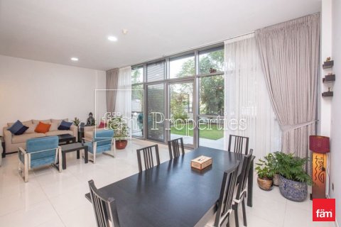 Таунхаус с 2 спальнями в Дубай, ОАЭ №141619 4