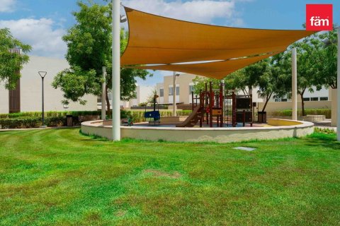 Квартира с 2 спальнями в Дубай, ОАЭ №141613 21