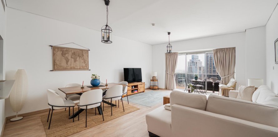 Apartment de 3 dormitorios en Marina Tower, UAE No. 202393