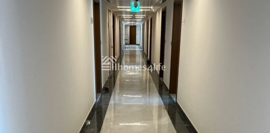 1 bedroom Apartment in Dubai Studio City, UAE No. 170700
