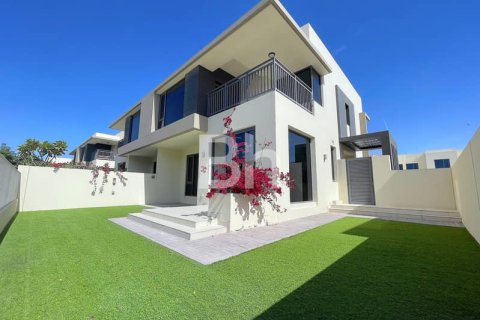 Townhouse de 5 dormitorios  No. 114410 2