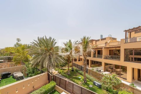 Townhouse de 4 dormitorios  No. 114414 15