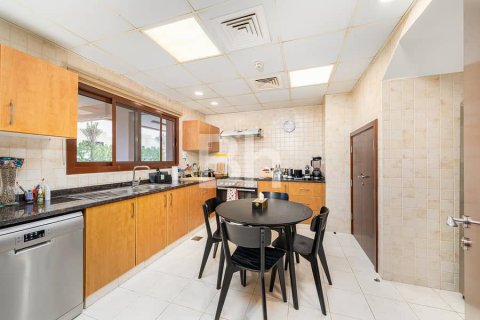 Townhouse de 4 dormitorios  No. 114414 26