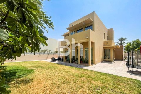 Villa de 3 dormitorios  No. 114496 2