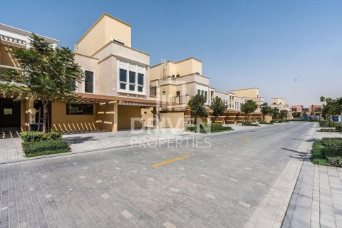 Townhouse de 4 chambres à Damac Lagoons, UAE No. 209904 27