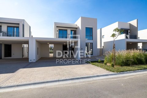 Villa de 4 chambres à EMAAR South, UAE No. 202824 26