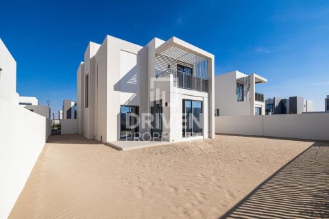 Villa de 4 chambres à EMAAR South, UAE No. 202824 24