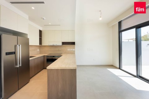 3 bedrooms Townhouse in Dubai, UAE No. 143404 6