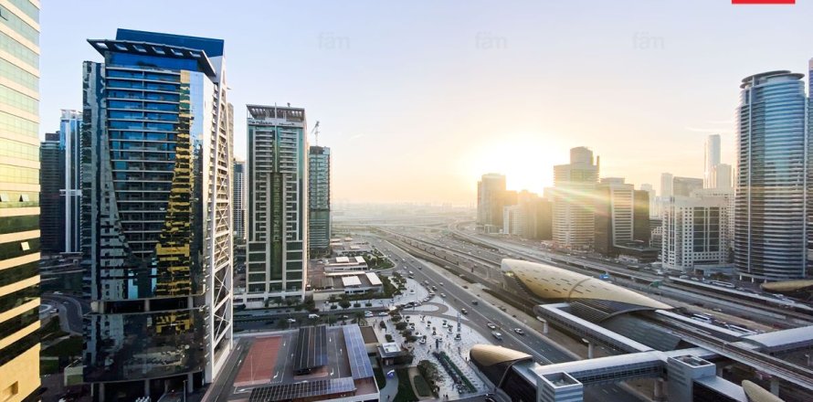 3 bedrooms Apartment in Dubai, UAE No. 143401