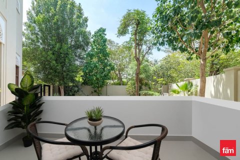 Квартира с 2 спальнями в Дубай, ОАЭ №146318 8