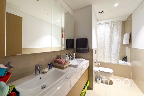3 bedrooms Apartment in Creekside 18, UAE No. 174088 8