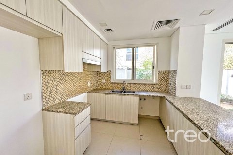 Townhouse de 4 dormitorios en Mudon, UAE No. 174085 5