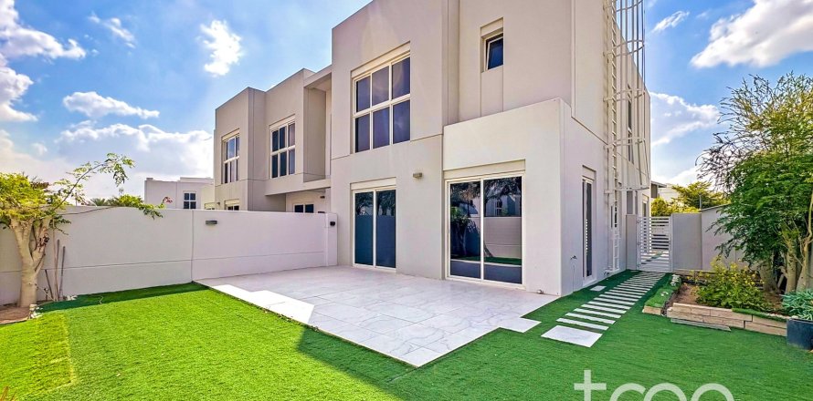 Townhouse de 4 dormitorios en Mudon, UAE No. 174085