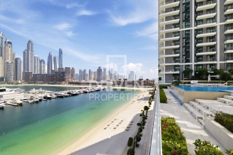 Appartement de 3 chambres à EMAAR Beachfront, UAE No. 200600 25