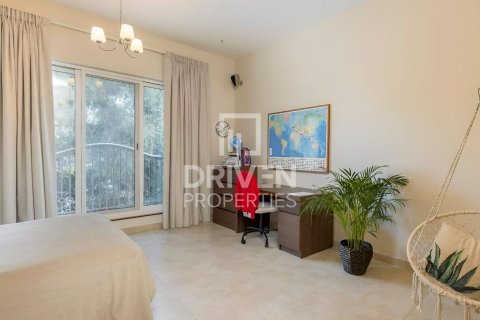 Villa de 5 dormitorios en Dubai Sports City, UAE No. 84924 14