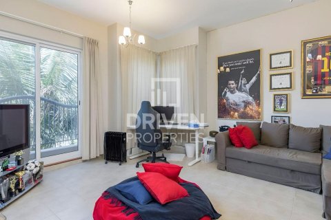 Villa de 5 dormitorios en Dubai Sports City, UAE No. 84924 8