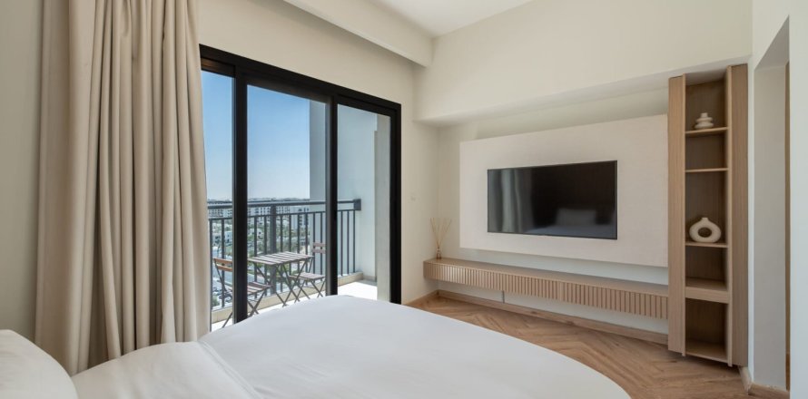 Apartment de 2 dormitorios en Hayat Boulevard, UAE No. 161220