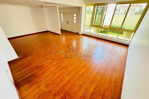 Villa de 4 dormitorios  No. 118032 5