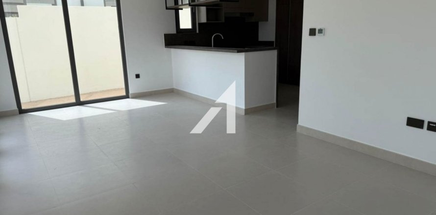 5 bedrooms Villa  No. 118038