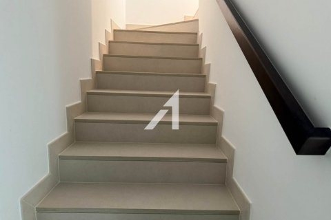 5 bedrooms Villa  No. 118038 9