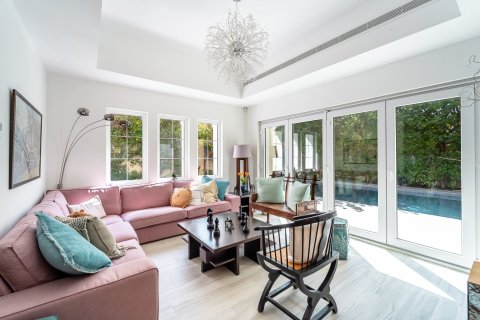 Вилла с 5 спальнями в Discovery Gardens, ОАЭ №147157 4
