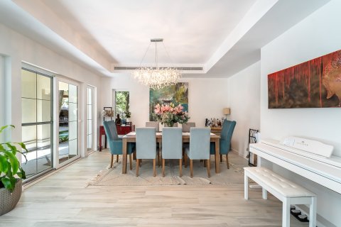 Вилла с 5 спальнями в Discovery Gardens, ОАЭ №147157 5