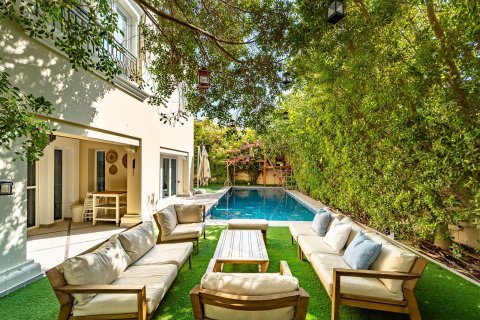 Вилла с 5 спальнями в Discovery Gardens, ОАЭ №147157 25