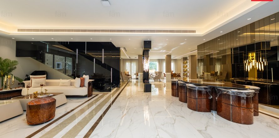 Villa de 7 dormitorios  No. 134083