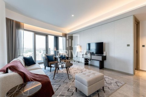 Appartement de 2 chambres à Address Harbour Point, UAE No. 207216