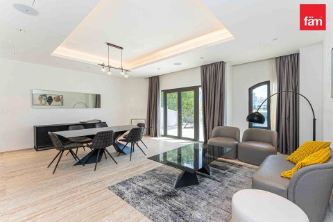 Villa de 4 dormitorios en Palm Jumeirah, UAE No. 166025 4