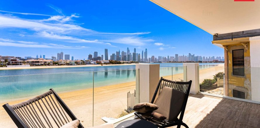 Villa de 4 dormitorios en Palm Jumeirah, UAE No. 166025