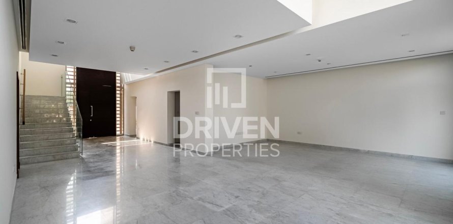 Villa de 4 dormitorios en District One, UAE No. 201252
